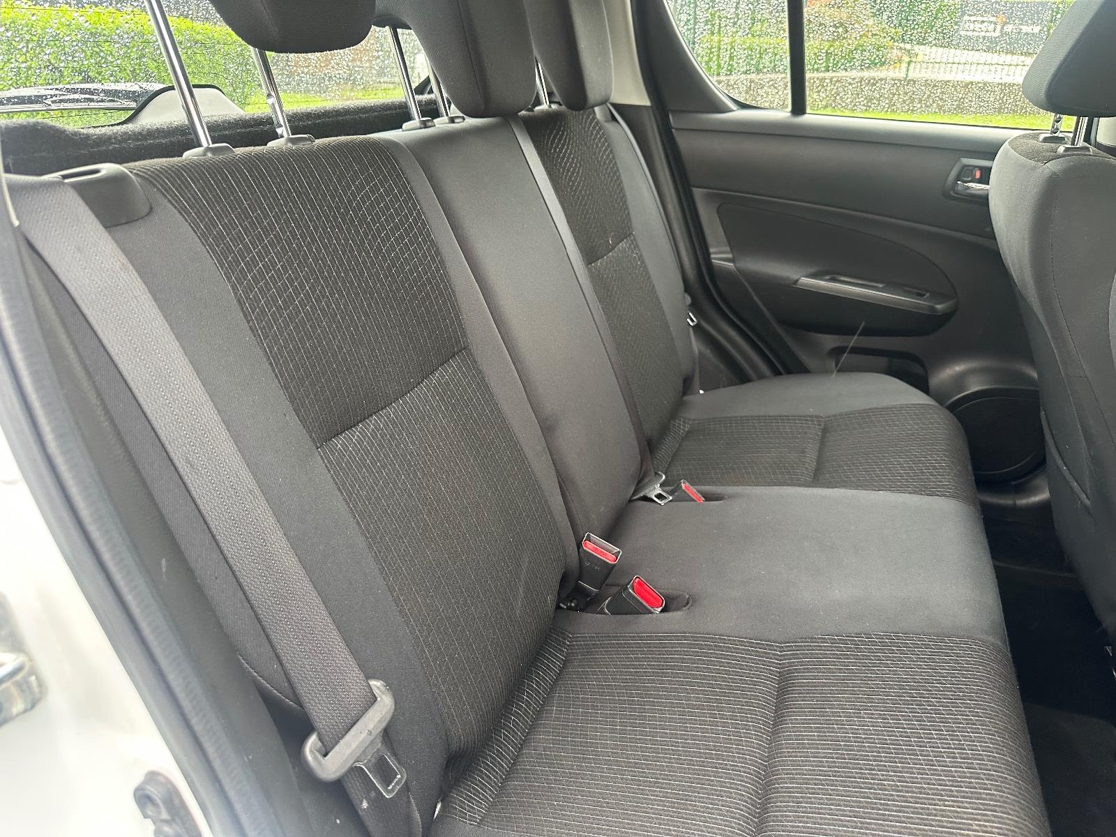 2014 Suzuki Swift GL Navigator
