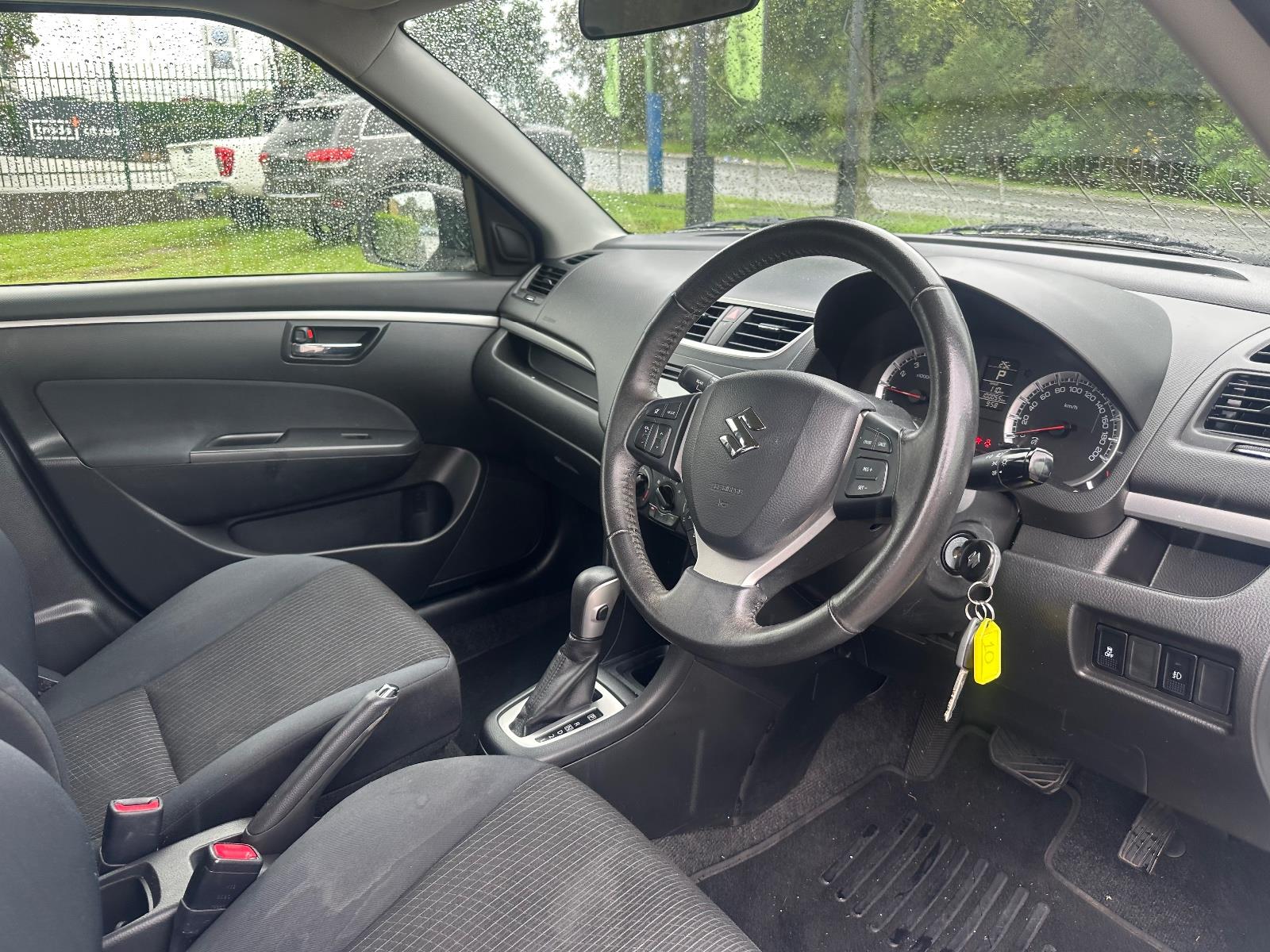 2014 Suzuki Swift GL Navigator